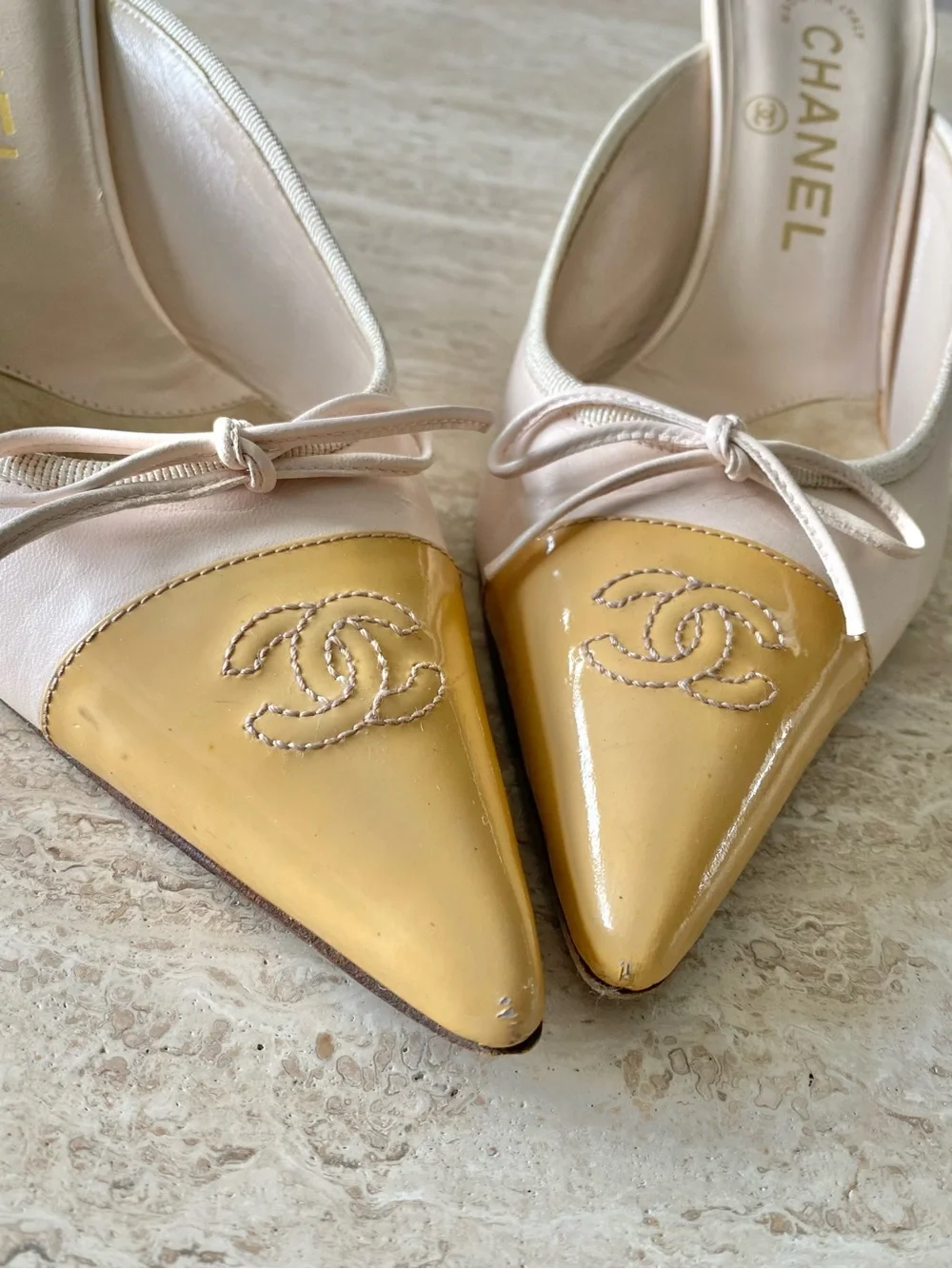 Vintage Chanel CC Bow Cap Toe Mule Heels